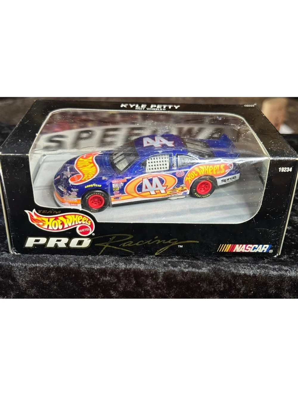 Kyle Petty NASCAR Hot Wheels Pro Racing Diecast Car #44